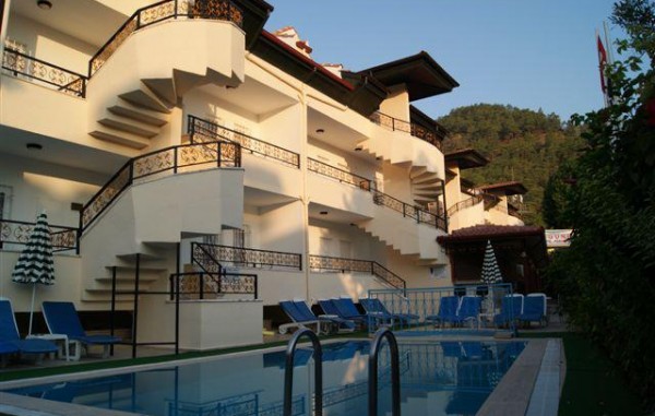 Güneş Apartments İçmeler