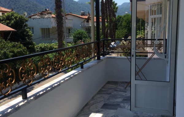 Güneş Apartments İçmeler