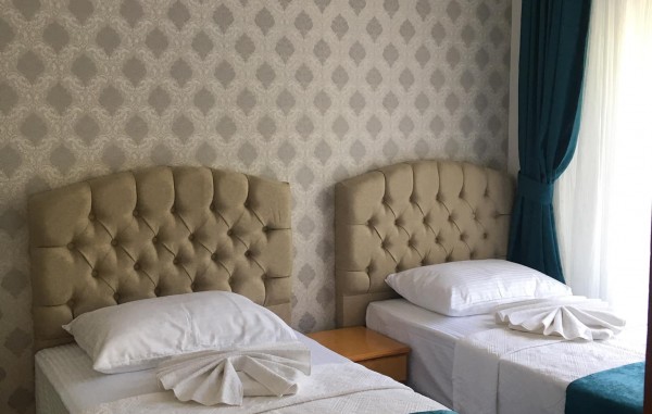 Güneş Apartments İçmeler