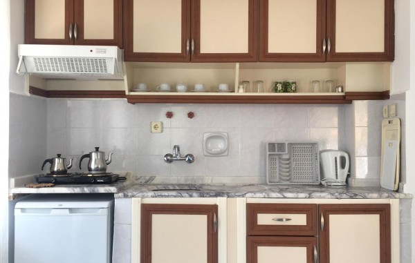 Güneş Apartments İçmeler