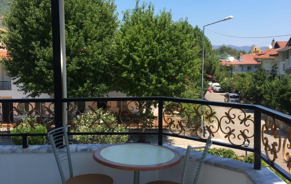 Güneş Apartments İçmeler