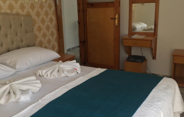 Güneş Apartments İçmeler