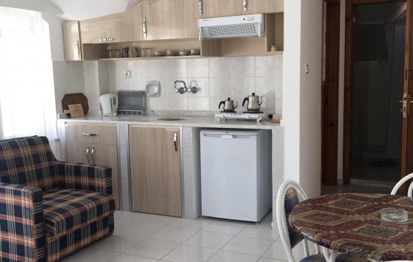 Güneş Apartments İçmeler