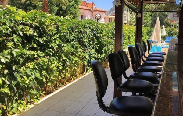 Güneş Apartments İçmeler